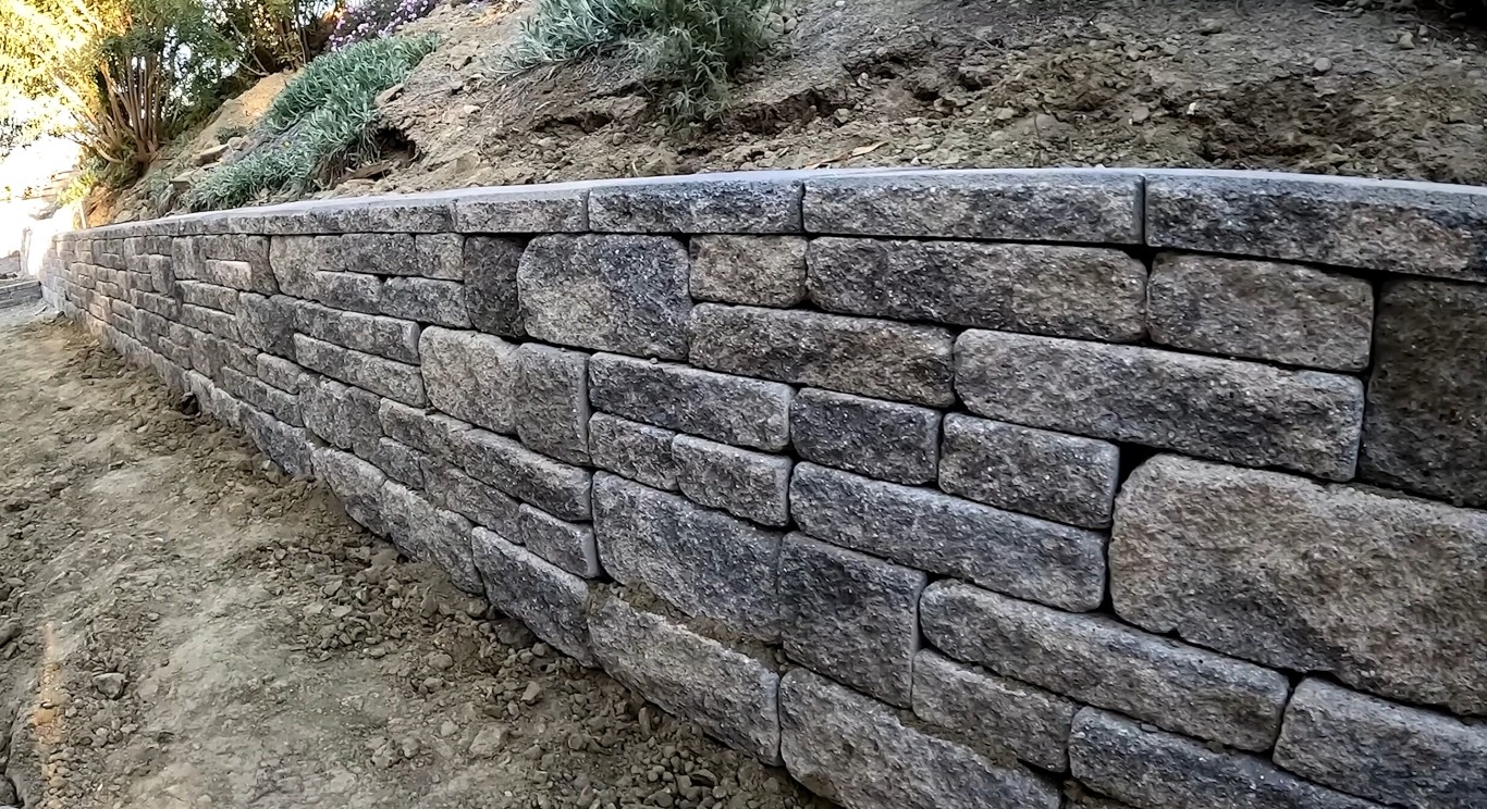 Retaining Wall Design & Installation in Port St. Lucie, FL